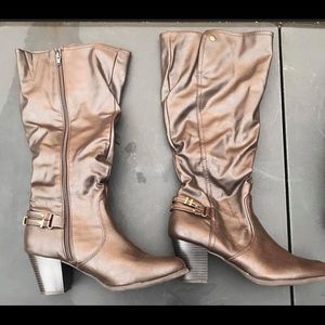 Z woman boots brown color size 10